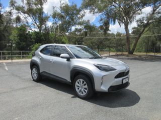 2021  Toyota Yaris Cross GX SUV (Stunning Silver) Pre-Owned Car Thumbnail