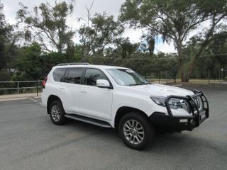 2021  Toyota Landcruiser Prado VX SUV (Glacier White) Pre-Owned Car Thumbnail